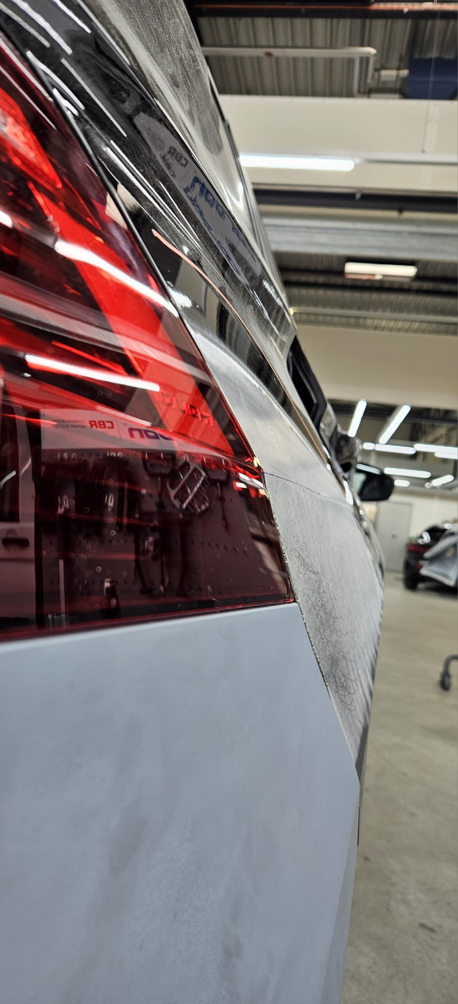 VW Tiguan Seitenwand Instandsetzung