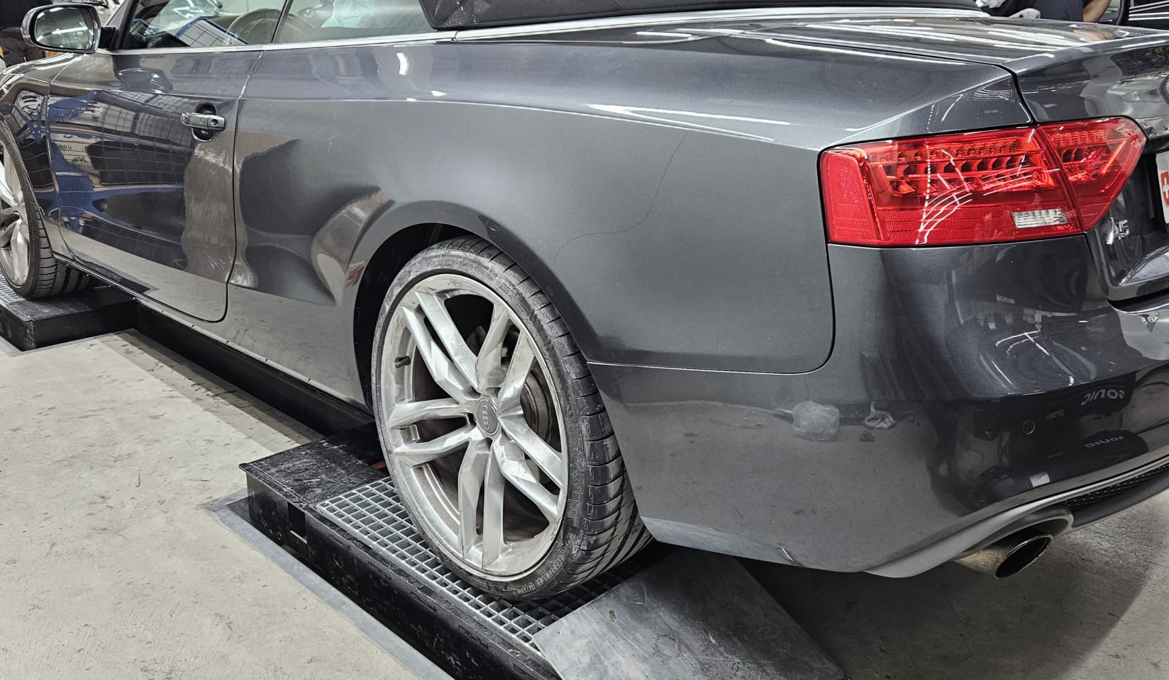 Audi A5 Cabrio Seitenschaden