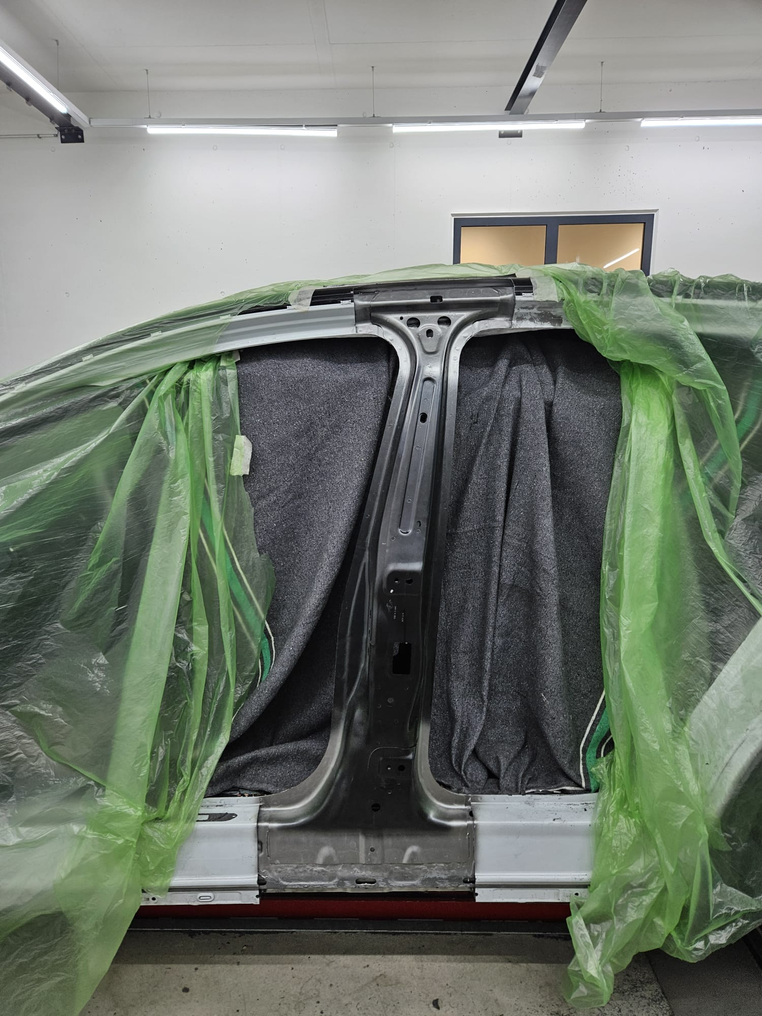 VW ID4 Elektro B-Säule Neu